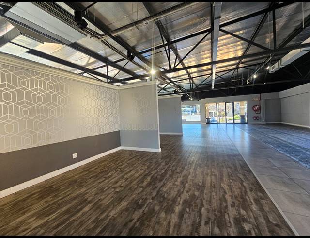768M² SHOWROOM TO LET IN KRAMERVILLE